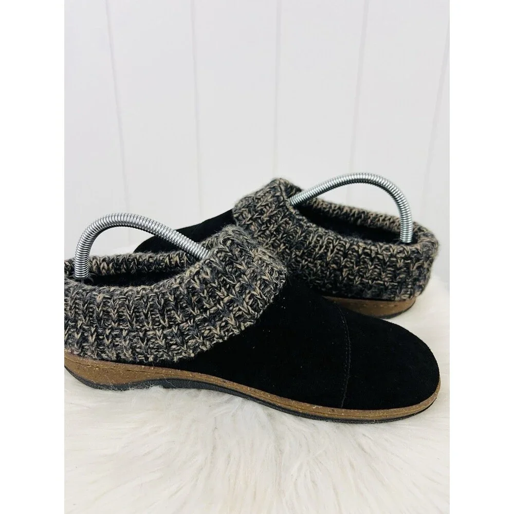 Clarks Black Suede Sweater Clogs Comfort Slippers Knit Collar Button Accent 9M